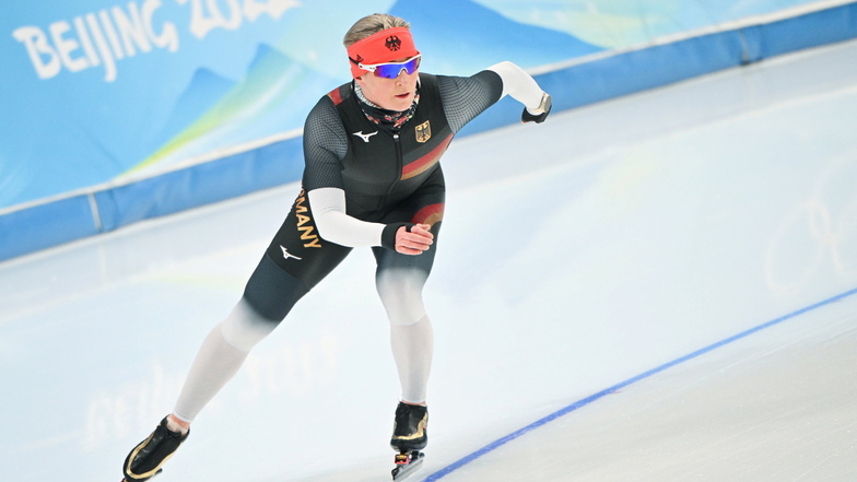 Die deutsche Eisschnellläuferin Claudia Pechstein in Aktion.