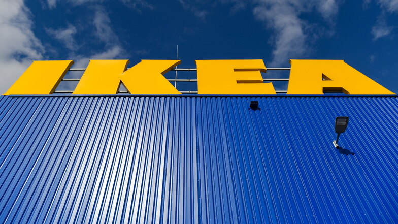 Ikea Deutschland lockt nach einem Rekordumsatz im vergangenen Geschäftsjahr Kunden mit niedrigeren Preisen.