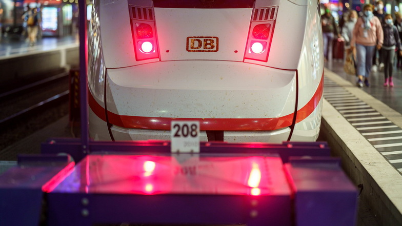 Im Tarifstreit mit der Deutschen Bahn hat die Lokführergewerkschaft GDL für Mittwoch und Donnerstag zum Streik aufgerufen.