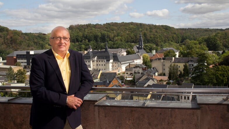 Amtsinhaber Steffen Ernst (FDP) hat sich bei der Bürgermeisterwahl in Waldheim klar durchgesetzt.