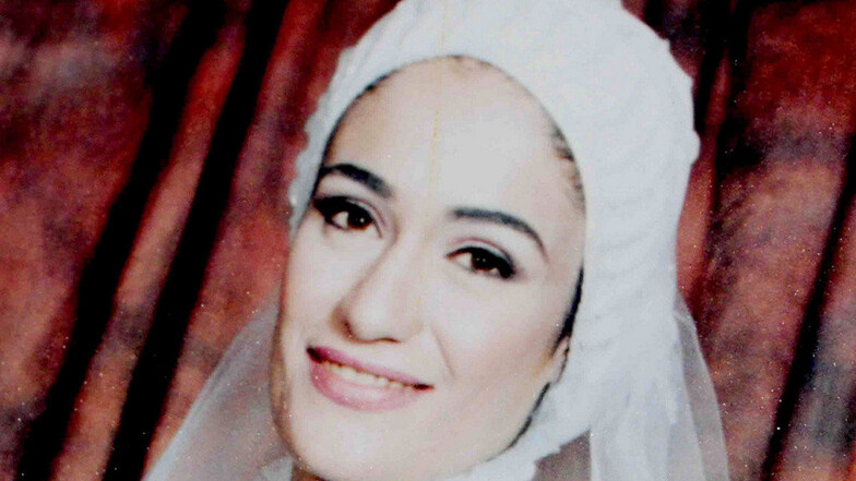 Marwa El-Sherbini sollte 2009 als Zeugin vor Gericht aussagen. Während der Verhandlung wurde die 31-Jährige von dem deutschen Angeklagten ermordet.