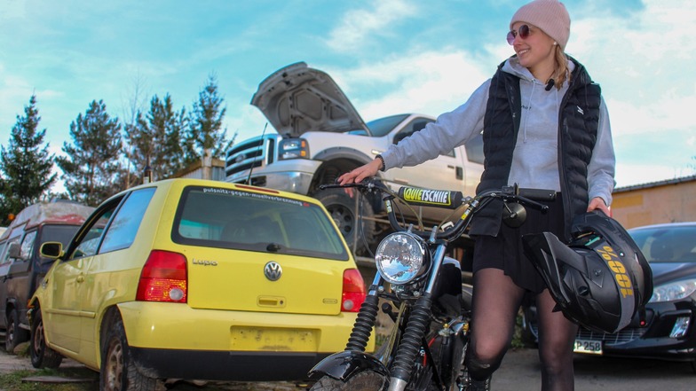 Eine Simson namens Kalle – Wie eine Dresdnerin mit einem DDR-Moped Tiktok erobert
