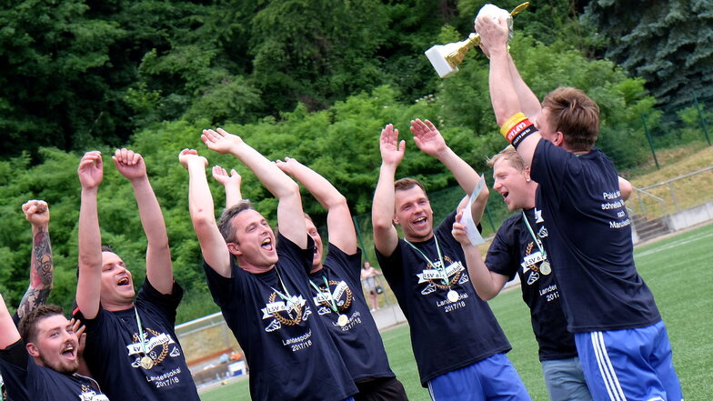 2017 war der LSV Tauscha jubelnder Sieger im Kreispokal. Die Mannschaft ist auch im aktuellen Wettbewerb noch dabei.