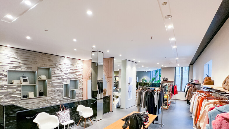La Boutique zieht innerhalb der QF-Passage um. Auch in der Interimszeit sind Kunden aber herzlich willkommen. Außerdem lockt bis März das eine oder andere umzugsbedingte Mode-Schnäppchen.
