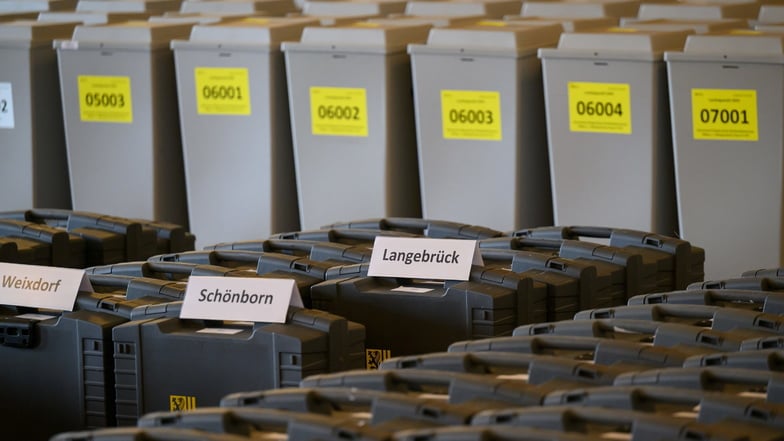 Die Ermittlungen zu den Wahlfälschungen in Dresden werden ausgeweitet.