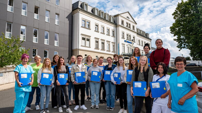 20 junge Azubis starten ab September mit ihrer Lehre am Klinikum in Döbeln. Ein paar absolvieren auch ihr Freiwilliges Soziales Jahr.