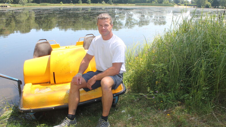 Andre Scholze hat auch ein Tretboot angeschafft, das für einen kleinen Obolus genutzt werden kann.