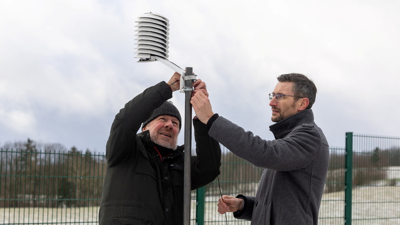 Kachelmann baut neue Wetterstation in Sebnitz auf