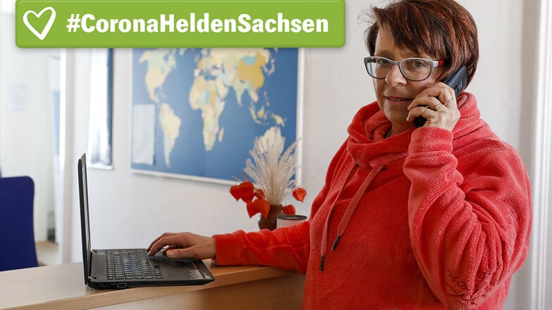 Ilka Geisler aus Herrnhut ist am Sorgentelefon. Von ihrem Platz im Kirchensaal koordiniert sie die nötige Hilfe.