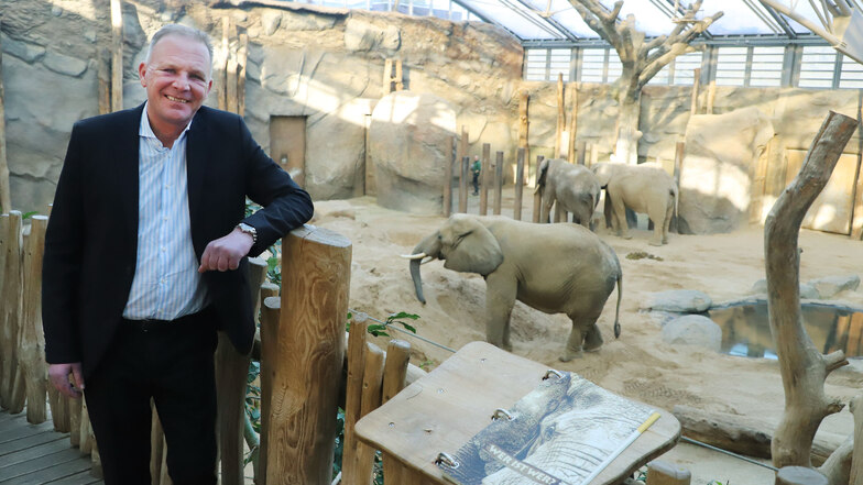 Zoodirektor Karl-Heinz Ukena schaut optimistisch in die Zukunft: Rund fünf Jahre nach der Eröffnung des Afrikahauses (2018) ist für November die Fertigstellung des neuen Orang-Utan-Hauses geplant.