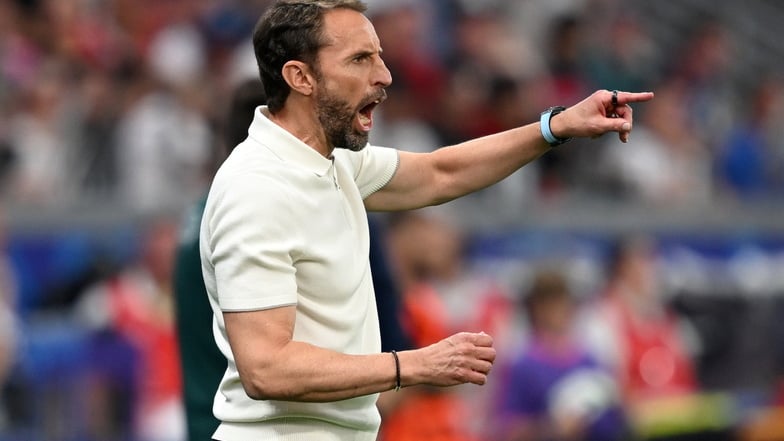 Nach dem 1:1 gegen Dänemark gerät Englands Cheftrainer Southgate in die Kritik. Der ehemalige Profi gesteht trotz vier Punkten offen ein, wie schwach die Auftritte seines Teams bislang waren.