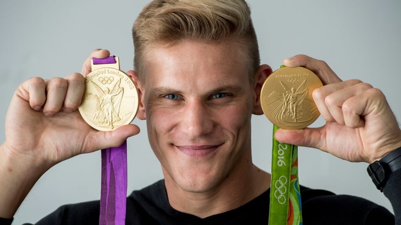 Ruderer Karl Schulze holte zweimal Gold mit dem deutschen Rudervierer. Dabei an seiner Seite: Klubkollege Tim Grohmann. Überlebensgroße Bilder von beiden Ausnahmeathleten hängen noch heute im Treppenhaus des Schulsportzentrums.