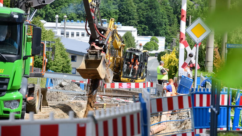 Großschönau: Bahnübergang über den Sommer gesperrt