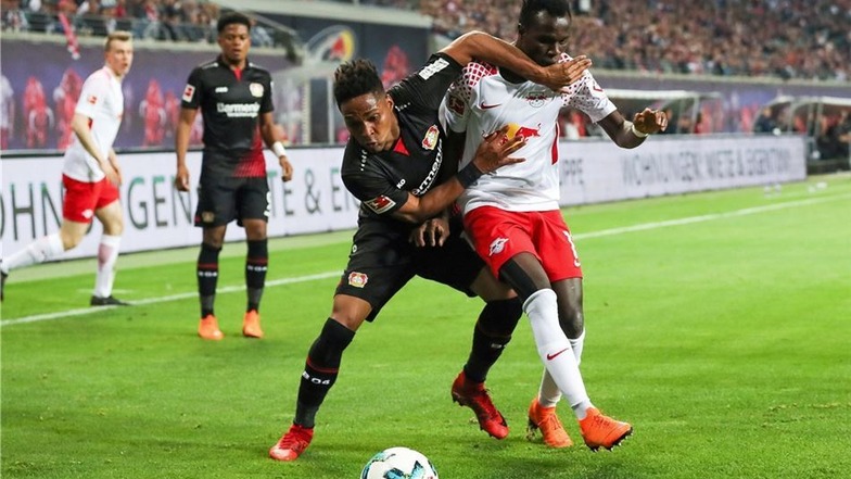 Leverkusen führt Leipzig vor
