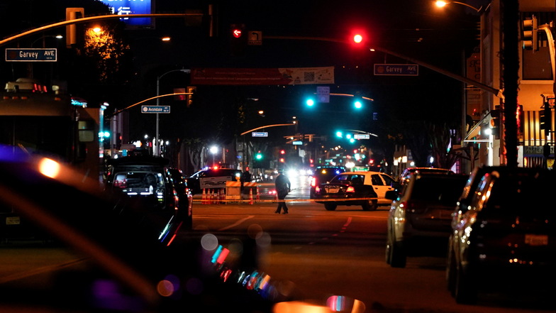 USA, Monterey Park: Die Polizei untersucht den Tatort.