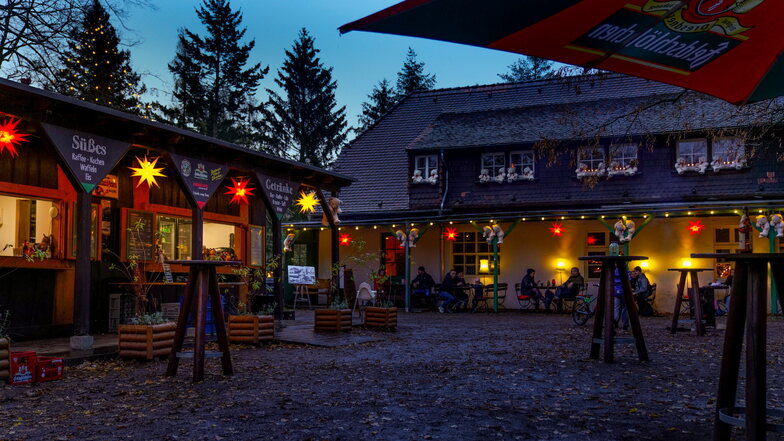 Weihnachtlich erstrahlt die Hofewiese bei Langebrück auch in dieser Vorweihnachtszeit.