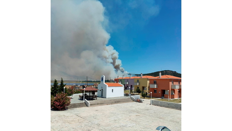 Schwere Waldbrände im Nordosten Griechenlands haben am Donnerstagabend zur Evakuierung des SOS-Kinderdorfs Alexandroupolis geführt.