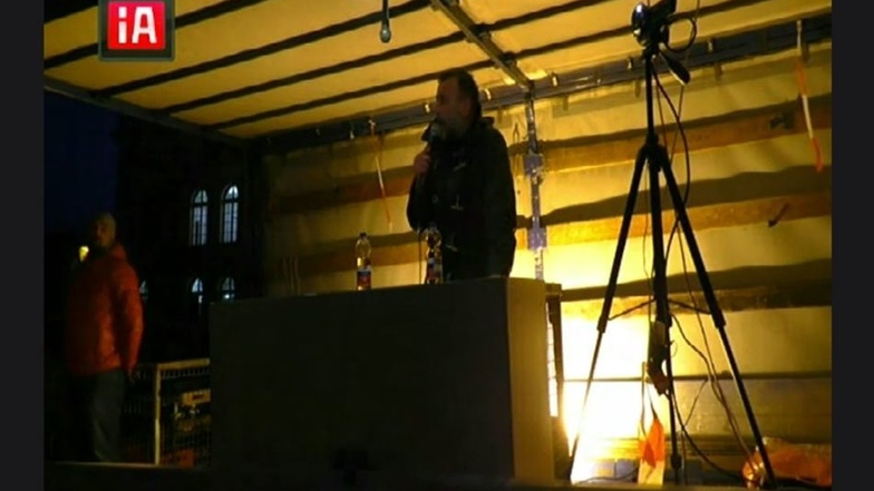 Lutz Bachmann im Livestream der abendlichen Pegida-Demonstration.