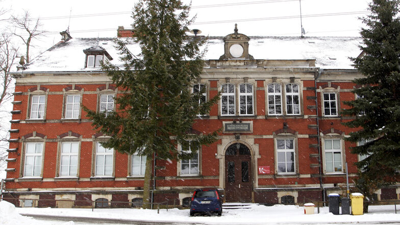 Die ehemalige Schule in Oberseifersdorf wird von Vereinen genutzt.