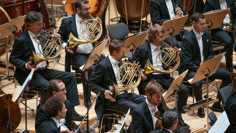 Erleben Sie musikalische Meisterwerke mit dem Dresdner Festspielorchester