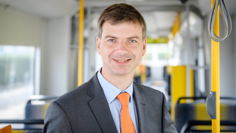 Clemens Kahrs war von 2013 bis 2023 Mitglied im Vorstand des VCD Elbe-Saale, davon die letzten zwei Jahre dessen Vorsitzender. Heute engagiert sich der 49-Jährige noch im VCD in Dresden.