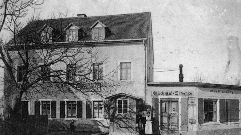 Dieses Foto zeigt den früheren Besitzer Max Kiehsling. Dieser übernahm das Haus 1912 und betrieb dieses zusammen mit einer Fleischerei bis 1954.