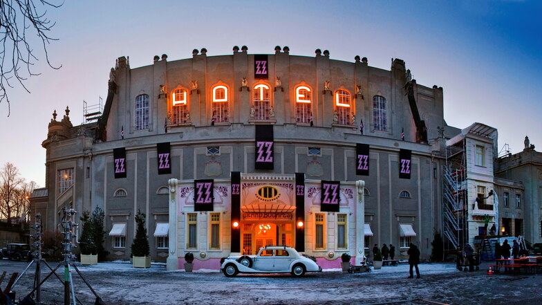 2013 nutzten die Filmemacher von "Grand Budapest Hotel" die Kulisse der Görlitzer Stadthalle. Bald soll sie wieder ihrer ursprünglichen Nutzung als großes Veranstaltungshaus dienen.