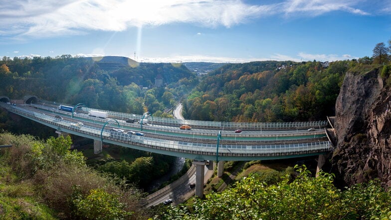 Wegen Bauarbeiten an den Tunneln wird die A17 für einige Nächte gesperrt.