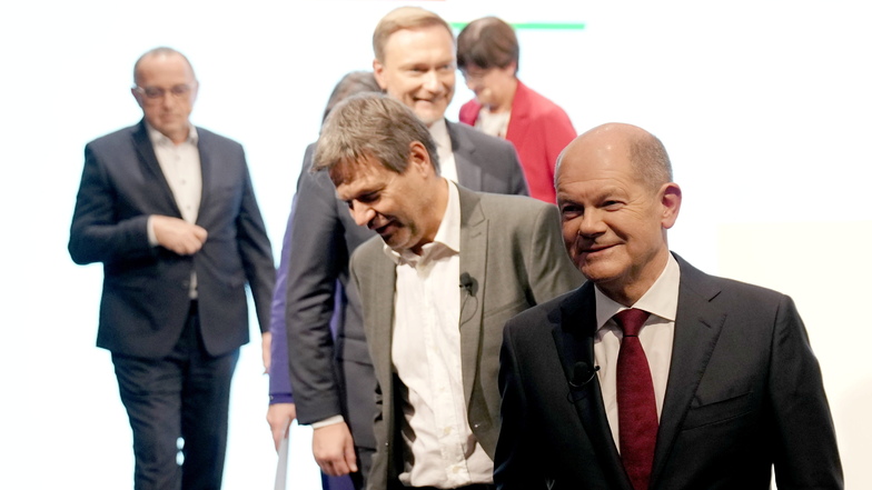 Die Ampel-Partner haben in Berlin ihren Koalitionsvertrag vorgestellt.