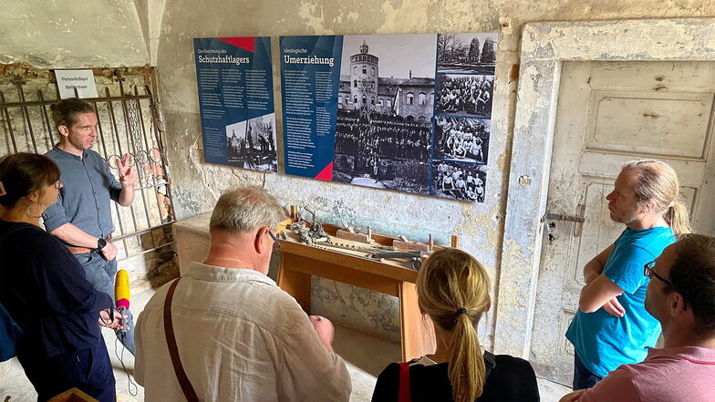 Im Hainewalder Schloss wird eine Ausstellung über das 1933 dort von den Nationalsozialisten eingerichtete Schutzhaftlager gezeigt.