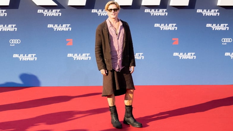 Brad Pitt, Schauspieler, kommt zur Deutschlandpremiere des Kinofilms «Bullet Train» in Berlin - und trägt Rock.