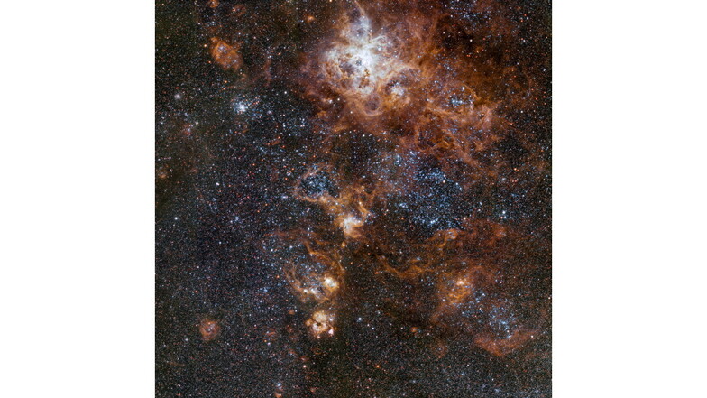 Dieses Bild des Very Large Telescope am Paranal-Observatorium der ESO in Chile zeigt die Region des Tarantelnebels in der Großen Magellanschen Wolke und seine reiche Umgebung in großem Detail.
