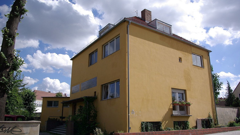 Das ehemalige Wohnhaus von Nils Estrich seinen Großeltern in Jüterbog ist wieder ein Schmuckstück und wird bewohnt. Es ist noch in Stein errichtet worden.