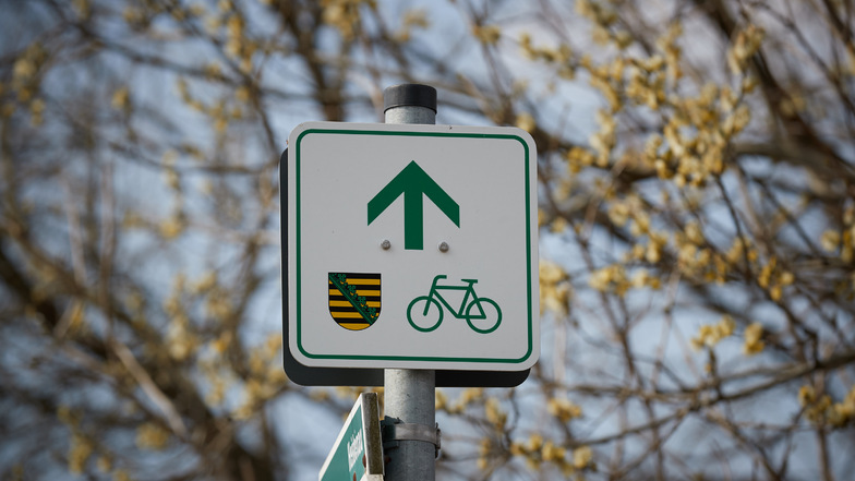Die überregionalen Radwege in Sachsen werden besser ausgeschildert. Los geht es in Wilsdruff.