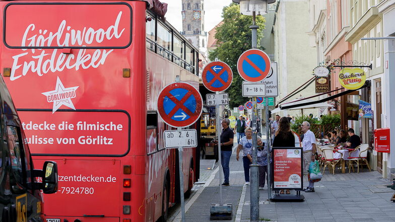 Hier vor der Bäckerei Wittig am Obermarkt würde Stefan Menzel den Görliwood-Entdecker-Bus gern jeden Tag abfahren lassen.