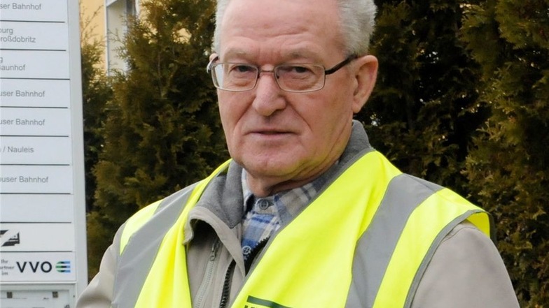 Sigurd Kohl ist seit der Gründung 1993 Mitglied der Verkehrswacht Riesa-Großenhain e.V. und im Vorstand des Vereines tätig.