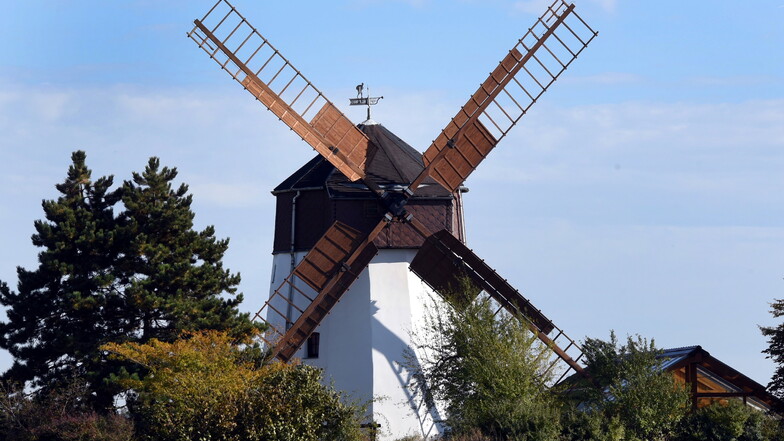 Die historische Turmwindmühle aus dem Jahr 1883.