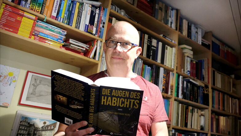 25 Jahre hat sich Meißen-TV-Chef Matthias Heigl nicht mit seiner Armeezeit in der DDR beschäftigt. Dann kam die Erinnerung wieder hoch. Aus der Auseinandersetzung damit entstand ein Buch.