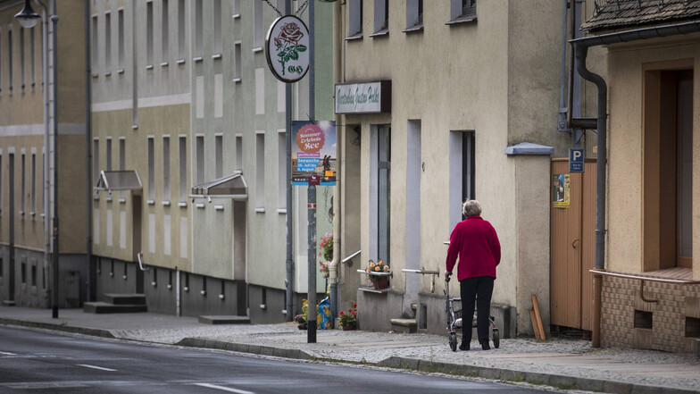 Rund eine Million Senioren leben in Sachsen. Nicht alle sind einsam, etliche aber verwitwet oder geschieden.