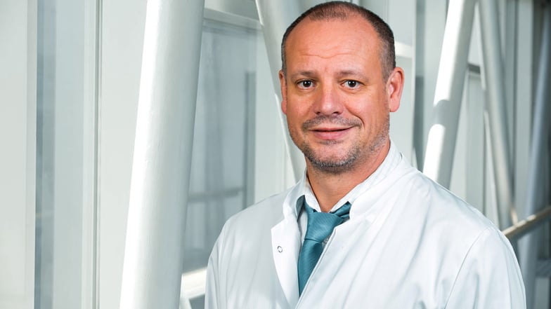 Dr. med. Torsten Fuß ist Chefarzt der Inneren Medizin und Leiter des Gefäßzentrums Radebeul/Riesa und stellt die Ergebnisse der Lungenembolie-Studie vor.