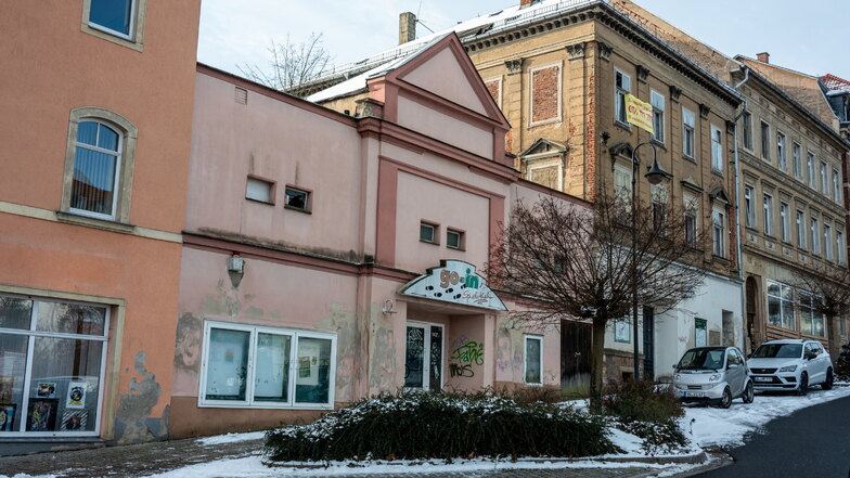 Das ehemalige Kino an der Bahnhofstraße 11a soll in diesem Jahr abgerissen werden.