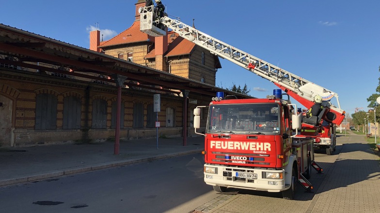 Die Stadt Leisnig will sich um eine gebrauchte Drehleiter bemühen. Eine Kommune in Sachsen-Anhalt versteigert eine. Dort hat die Technik nicht nur bei Bränden wertvolle Dienste geleistet, sondern auch beim Beseitigen von Sturmschäden.