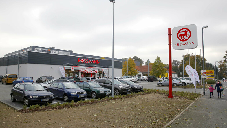 Vor einem Monat hat Rossmann einen neuen Drogeriemarkt in Großröhrsdorf eröffnet. Die Pläne in Radebeul-West stecken dagegen offenbar noch in den Kinderschuhen.