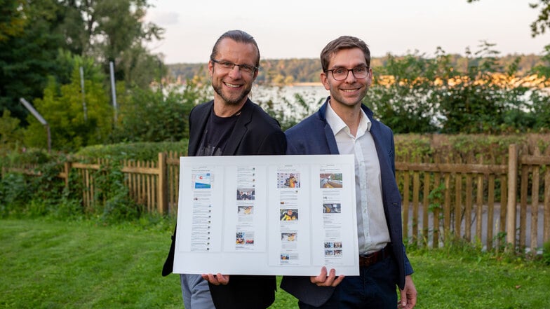 Tino Meyer (links), Sportchef von Sächsische.de, und Kreativdirektor Fabian Deicke haben in Berlin den ersten Platz beim Veltins-Lokalsportpreis in der Kategorie Online gewonnen. Ausgezeichnet wurde ihr Podcast "Dreierbob".