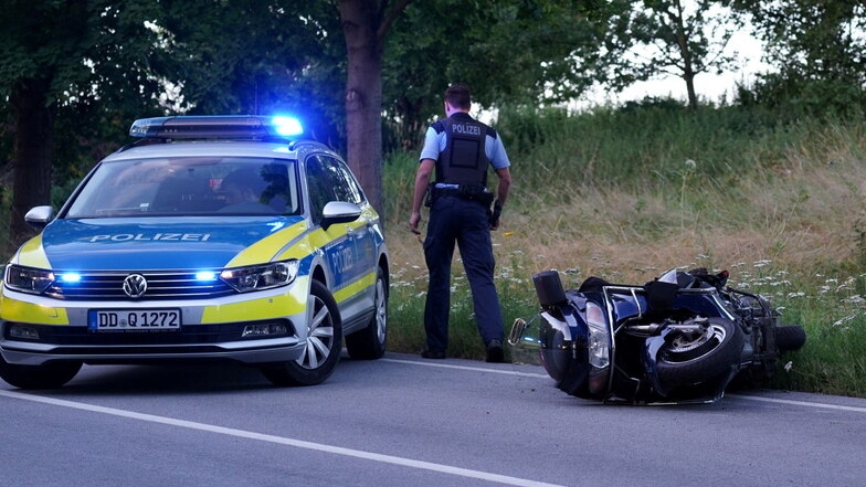 Nach dem Zusammenstoß mit einem Reh stürzte ein Motorradfahrer am Freitagmorgen in Prischwitz.