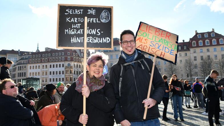 Silke Kirchhoff aus Meißen und Danny Kruse-Seipolt aus Dresden wollen demonstrieren „so lange es nötig ist“.