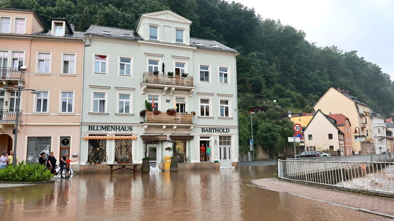 Bad Schandau: Schlimme Erinnerungen an vergangene Hochwasser werden wach.