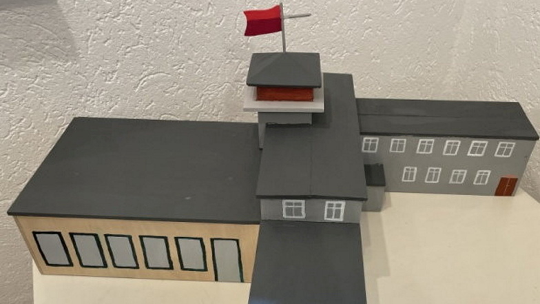 Das Modell des Finckenfang-Gebäudekomplexes ist ein Geschenk des ehemaligen Bewohners Bernd Irnsberger an das Maxener Museum.