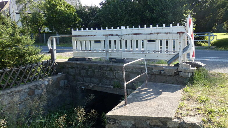 Die Brücke über das Wuischker Wasser in Soritz ist in schlechtem Zustand; die Erneuerung am März 2023 geplant.