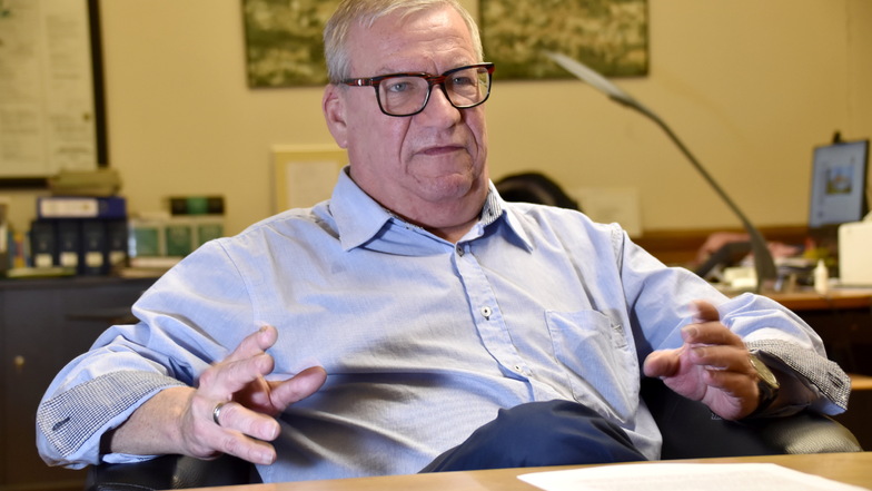 Gerhard Lemm (SPD), Oberbürgermeister von Radeberg, im Gespräch mit der SZ.